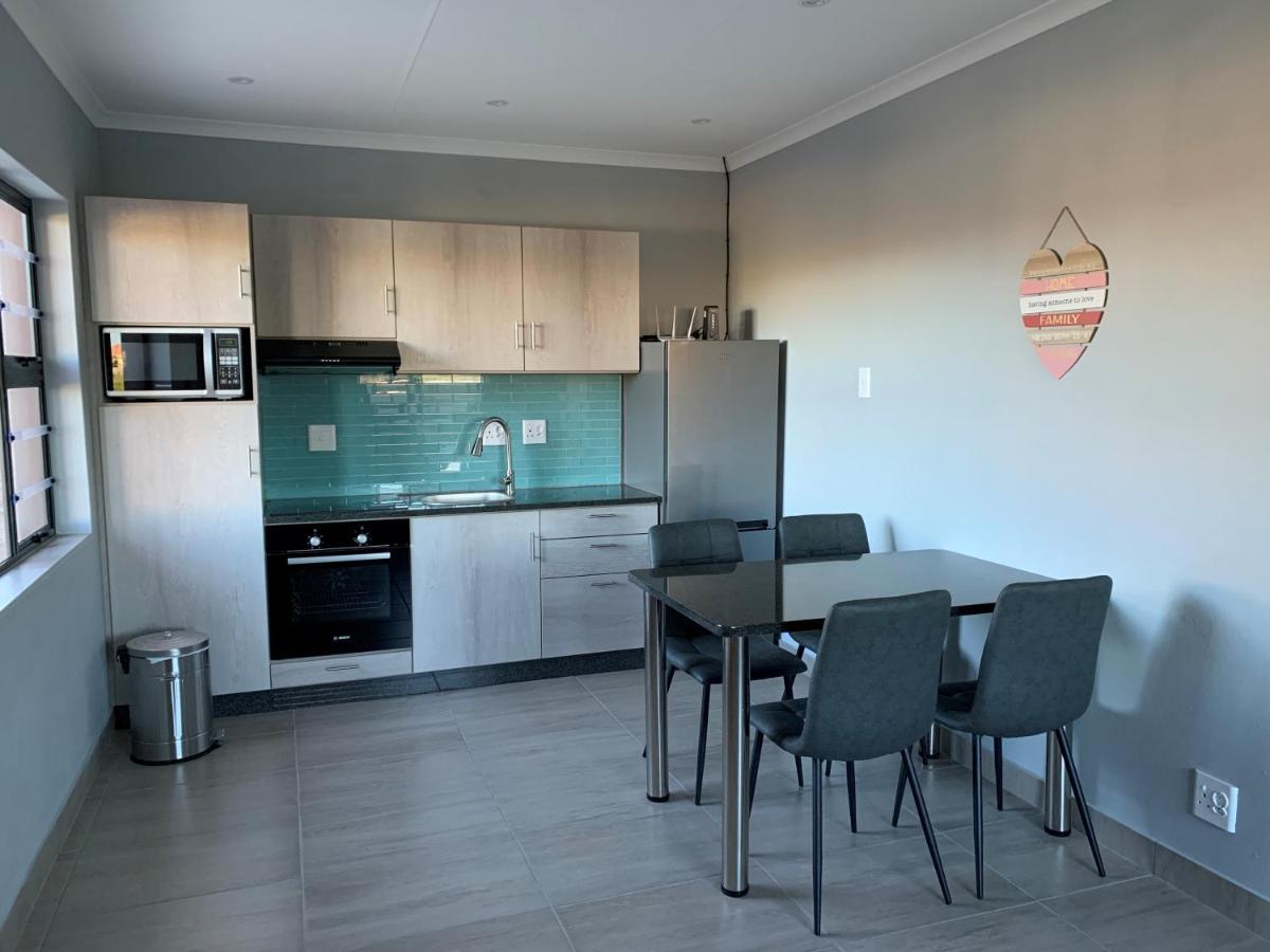 Elephant House, 2 Bedroom House, Next To Pilanesberg And Sun City Mogwase Exterior foto